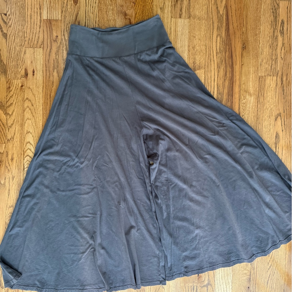Wide Leg Cropped Pants - Charcoal Gray - Picture 3 of 9
